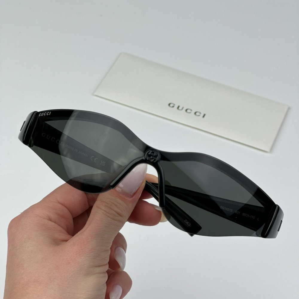 Gucci GG1651S 001 BRAND NEW Sunglasses Black Grey Unisex Mask